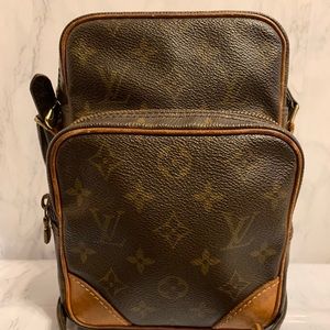 LOUIS VUITTON MONOGRAM AMAZONE CROSSBODY BAG